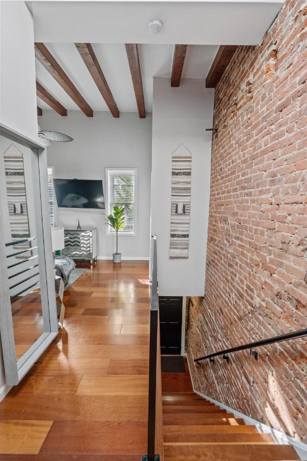 Perfect Location! Stylish Steps Away From Nationals Stadium And Navy Yard In Dc's Southwest Gem Apartment Washington