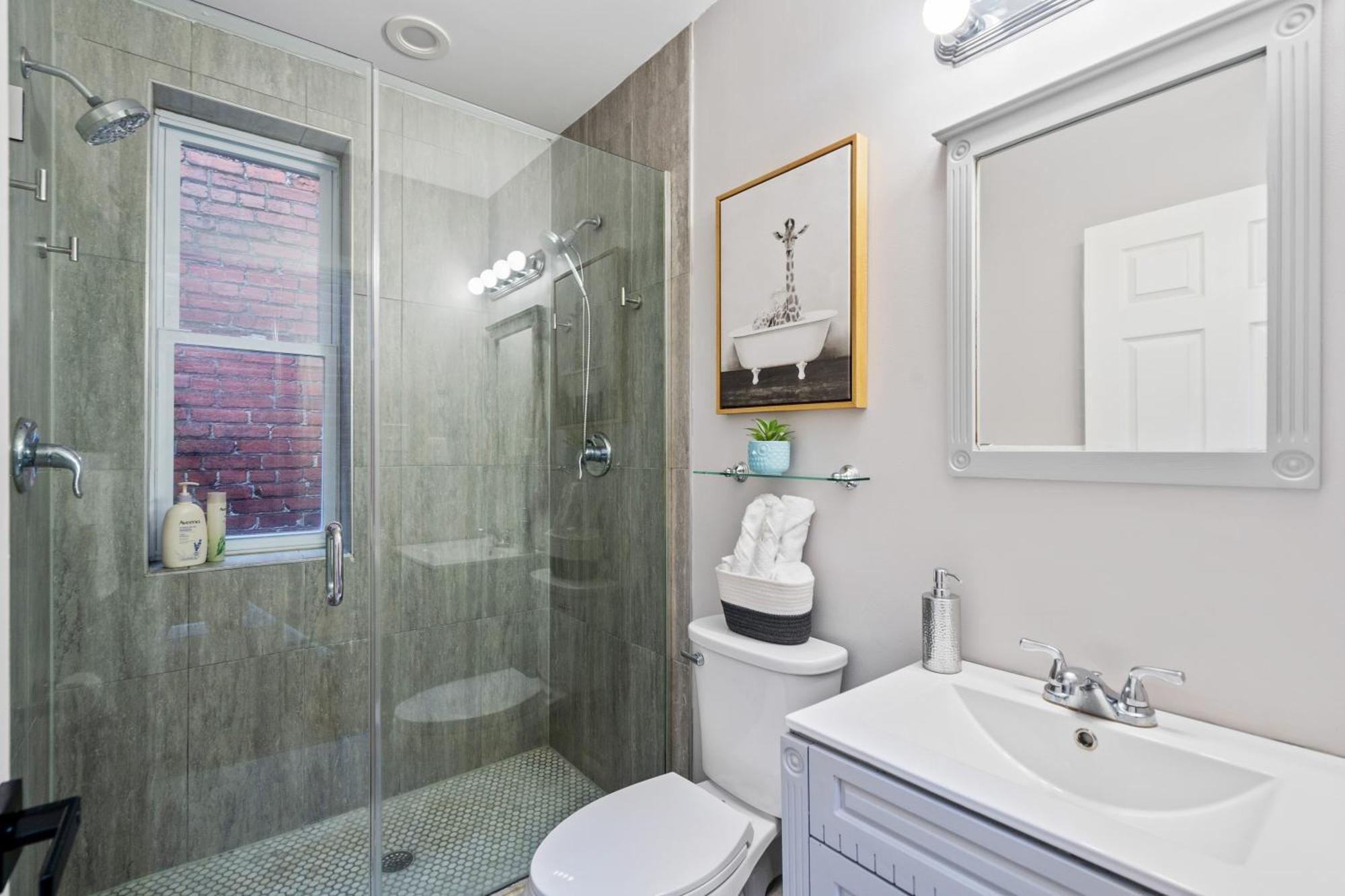 Perfect Location! Stylish Steps Away From Nationals Stadium And Navy Yard In Dc's Southwest Gem Apartment *
